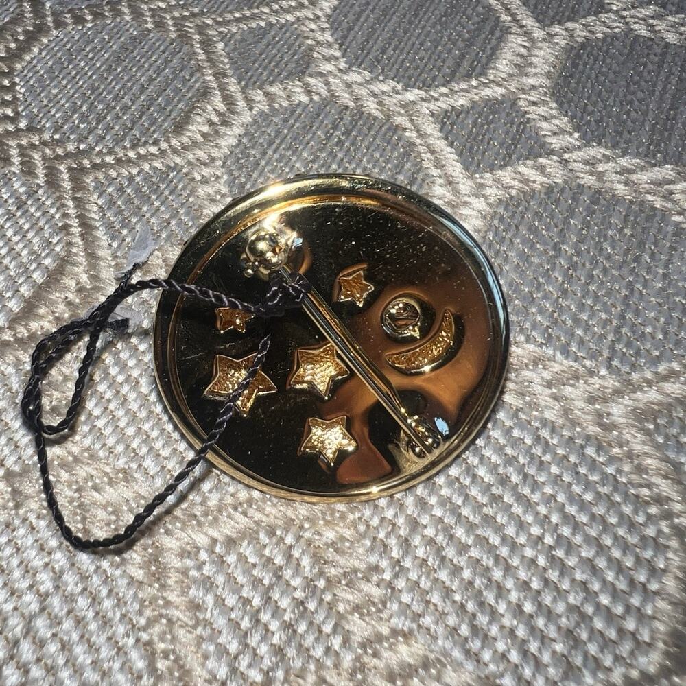 Vintage Swarovski Circle Brooch Sun Moon Stars Enamel Celestial Pin Signed Swan - Picture 6 of 8